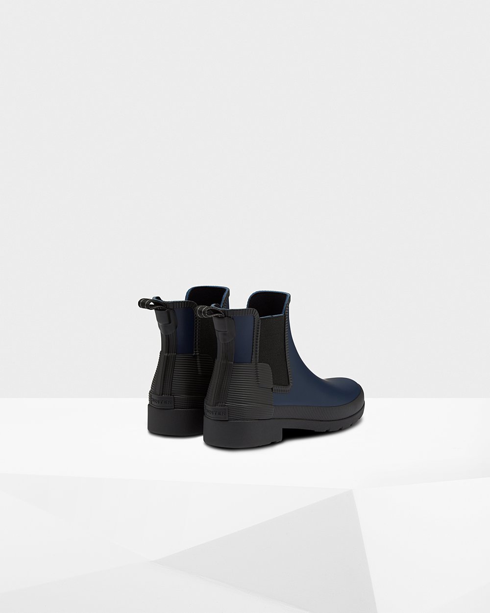 Botas Chelsea Hunter Feminina Azul Marinho/Pretas - Refined Texture Block Slim Fit - 49QGHBXZL